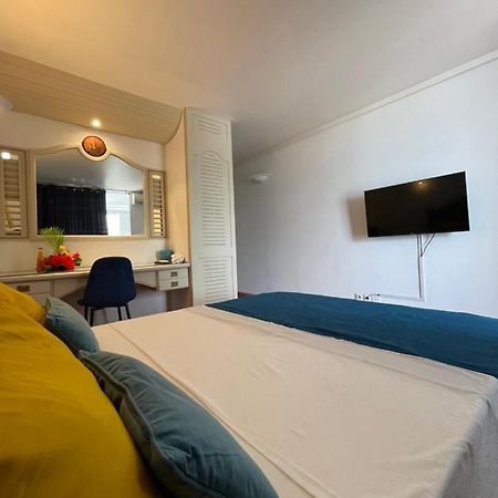 Appartement Vue Mer A 2 Minutes A Pied Des Plages Tartane La Trinité Dış mekan fotoğraf
